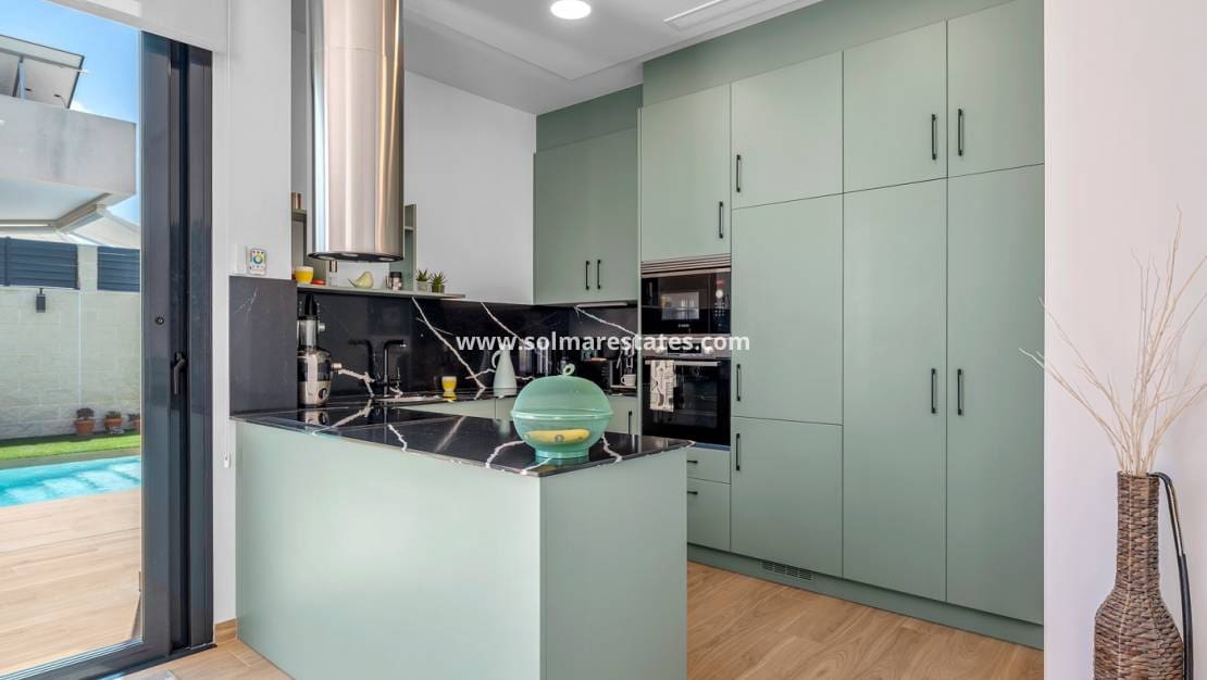 3 camera da letto Villa in vendita in Benijofar con piscina - 599.000 € (Rif: 10042001)