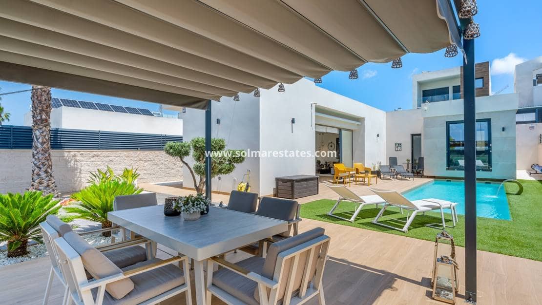 3 camera da letto Villa in vendita in Benijofar con piscina - 599.000 € (Rif: 10042001)