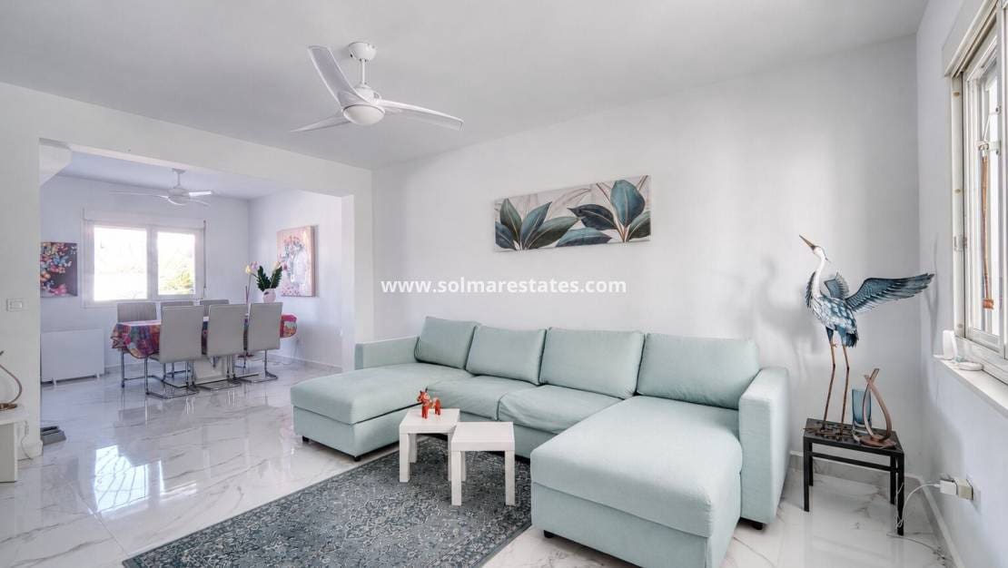 2 soverom Hus til salgs i Ciudad Quesada med svømmebasseng - € 205 000 (Ref: 10042002)