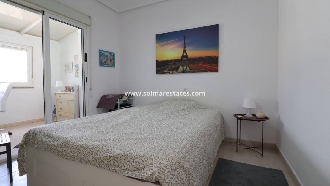 2 soverom Hus til salgs i Ciudad Quesada med svømmebasseng - € 205 000 (Ref: 10042002)