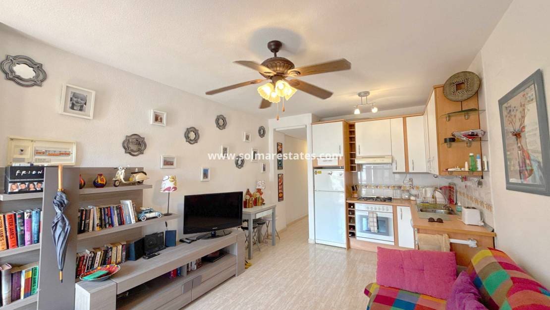 1 soveværelse Lejlighed til salg i Cabo Roig med swimmingpool - € 149.950 (Ref: 10042003)