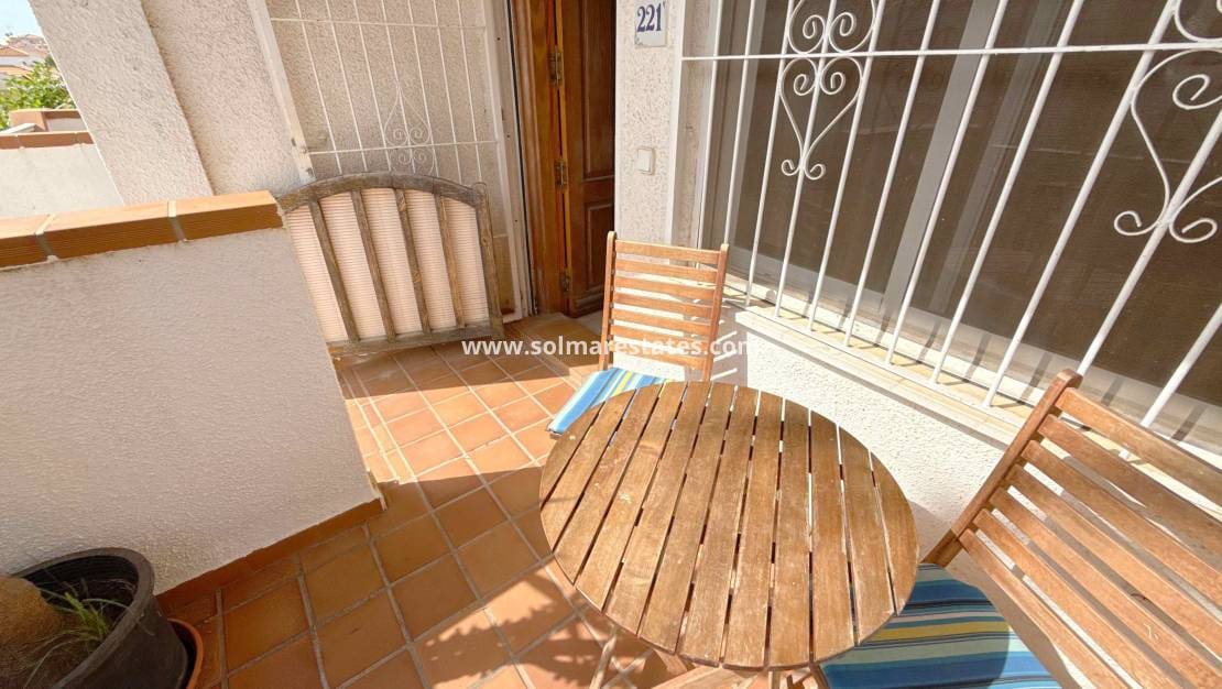 1 soveværelse Lejlighed til salg i Cabo Roig med swimmingpool - € 149.950 (Ref: 10042003)