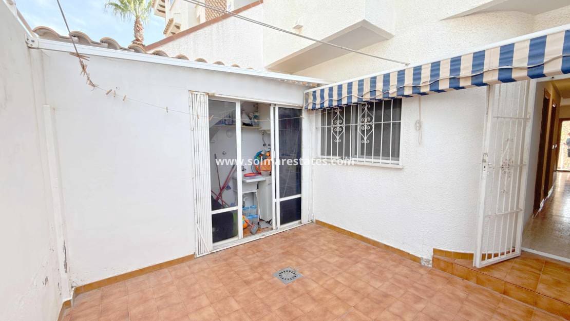 1 soveværelse Lejlighed til salg i Cabo Roig med swimmingpool - € 149.950 (Ref: 10042003)