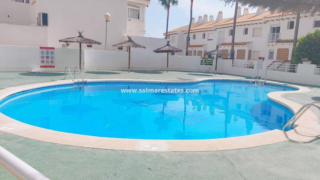 1 soveværelse Lejlighed til salg i Cabo Roig med swimmingpool - € 149.950 (Ref: 10042003)