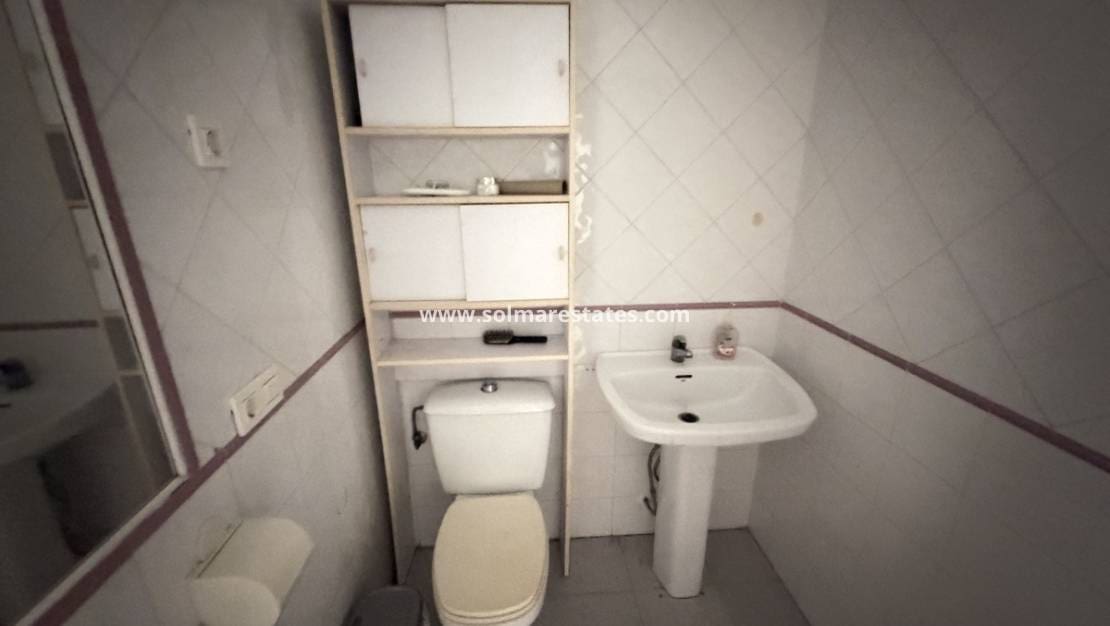 Apartamento de 2 habitaciones en La Florida en venta con piscina - 139.995 € (Ref: 10042004)