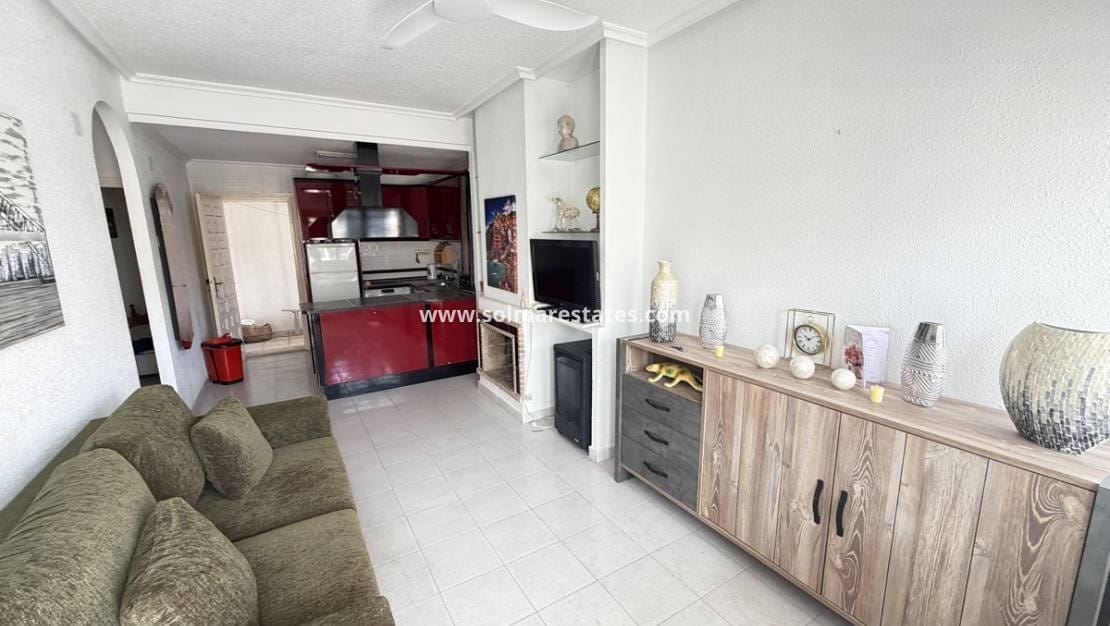 Apartamento de 2 habitaciones en La Florida en venta con piscina - 139.995 € (Ref: 10042004)