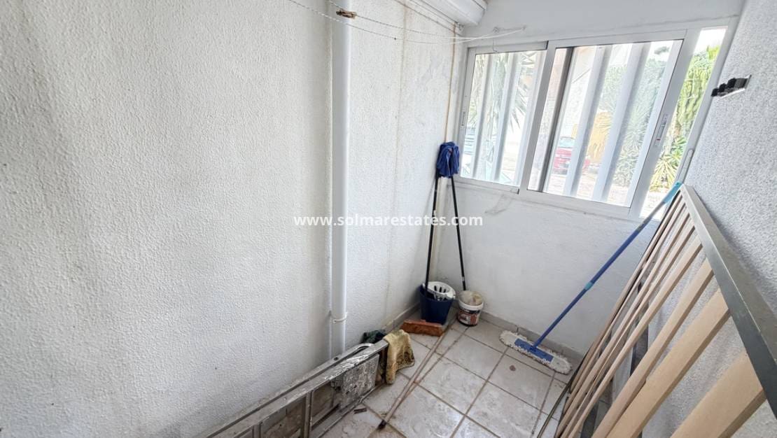 Apartamento de 2 habitaciones en La Florida en venta con piscina - 139.995 € (Ref: 10042004)