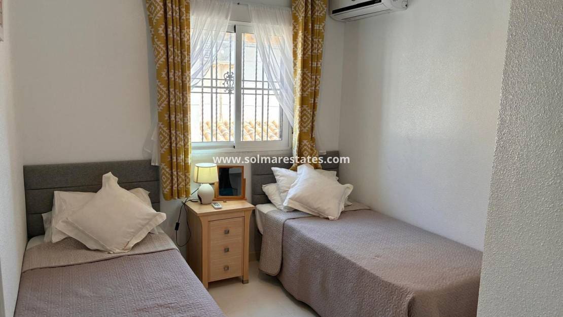 2 chambre Maison de Ville à vendre à Cabo Roig avec piscine - 269 000 € (Ref: 10042005)