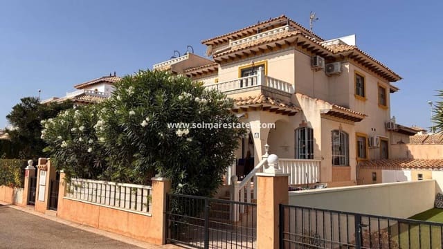 2 soveværelse Byhus til salg i Cabo Roig, Orihuela med swimmingpool - € 269.000 (Ref: 10042005)