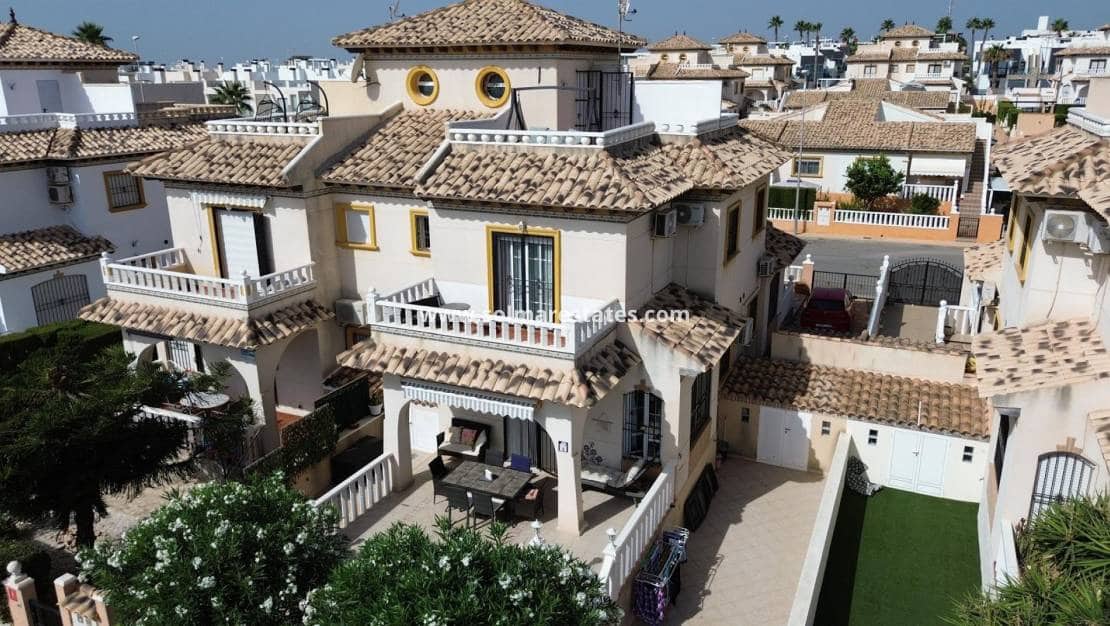 2 chambre Maison de Ville à vendre à Cabo Roig avec piscine - 269 000 € (Ref: 10042005)