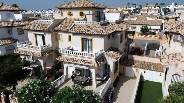 2 soveværelse Byhus til salg i Cabo Roig, Orihuela med swimmingpool - € 269.000 (Ref: 10042005)