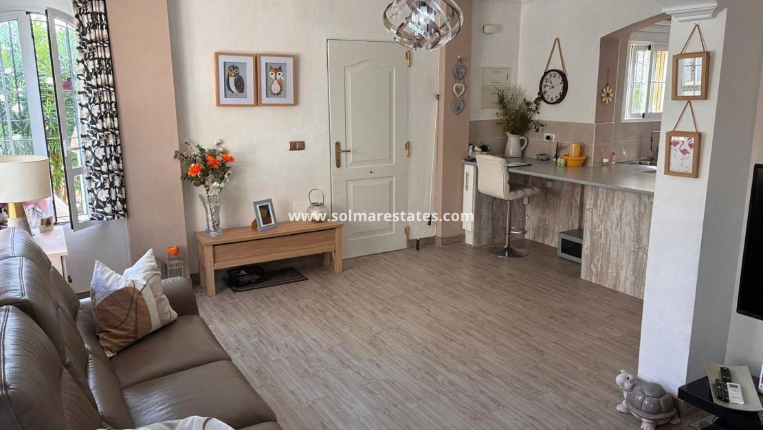 2 chambre Maison de Ville à vendre à Cabo Roig avec piscine - 269 000 € (Ref: 10042005)