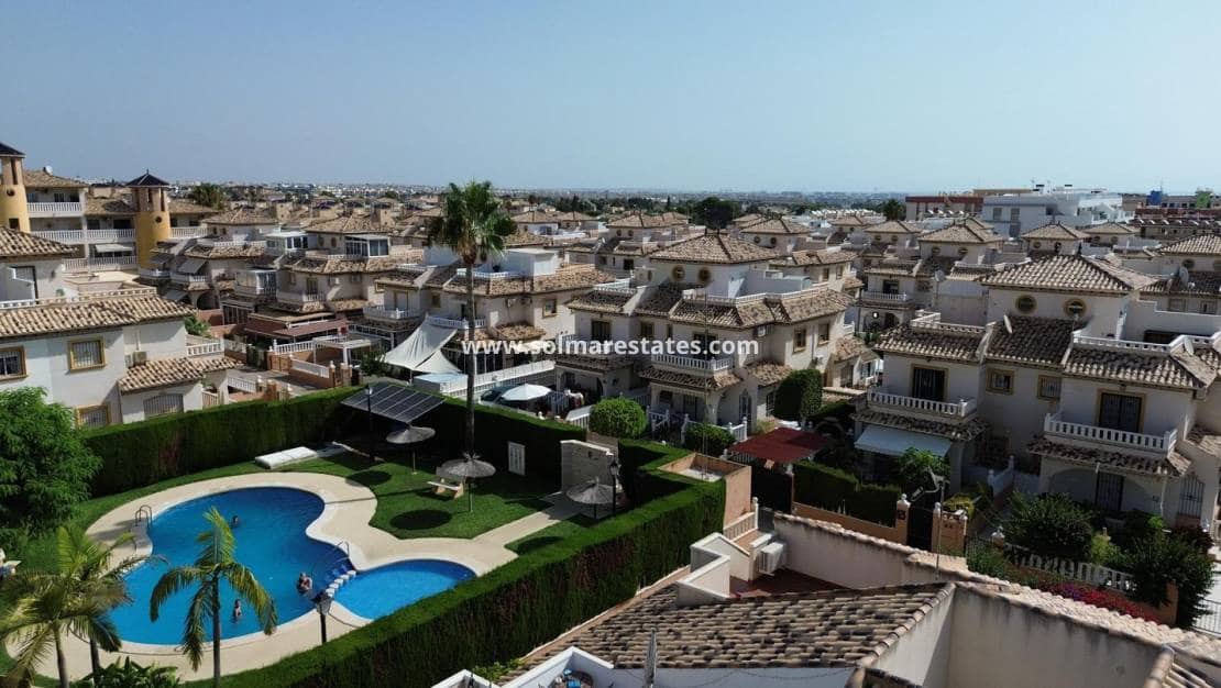 2 chambre Maison de Ville à vendre à Cabo Roig avec piscine - 269 000 € (Ref: 10042005)