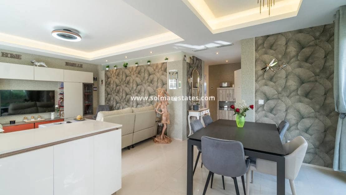 2 sovrum Lägenhet till salu i Dona Pepa med pool - 325 000 € (Ref: 10043602)