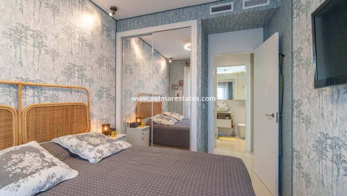 2 sovrum Lägenhet till salu i Dona Pepa med pool - 325 000 € (Ref: 10043602)