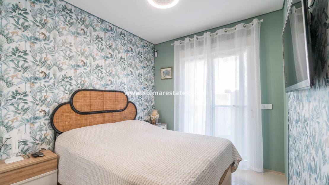 2 bedroom Apartment for sale in Dona Pepa with pool - € 325,000 (Ref: 10043602)