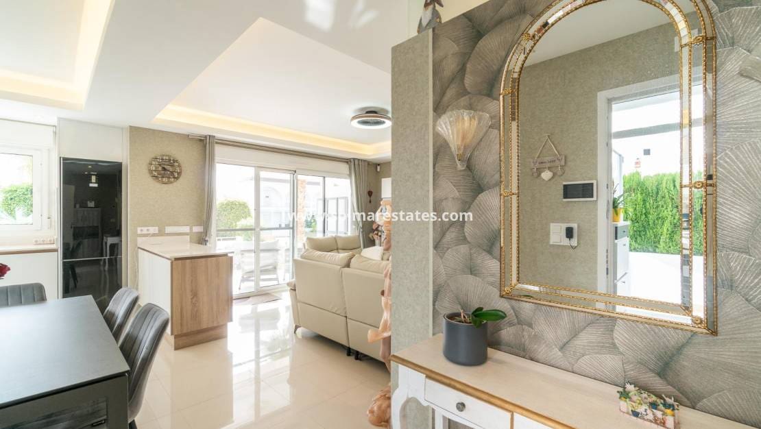 2 bedroom Apartment for sale in Dona Pepa with pool - € 325,000 (Ref: 10043602)