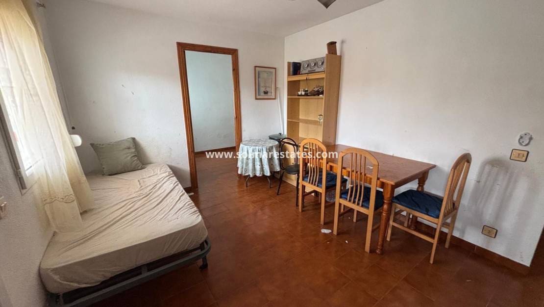 2 soverom Leilighet til salgs i El Chaparral med svømmebasseng - € 99 900 (Ref: 10043603)
