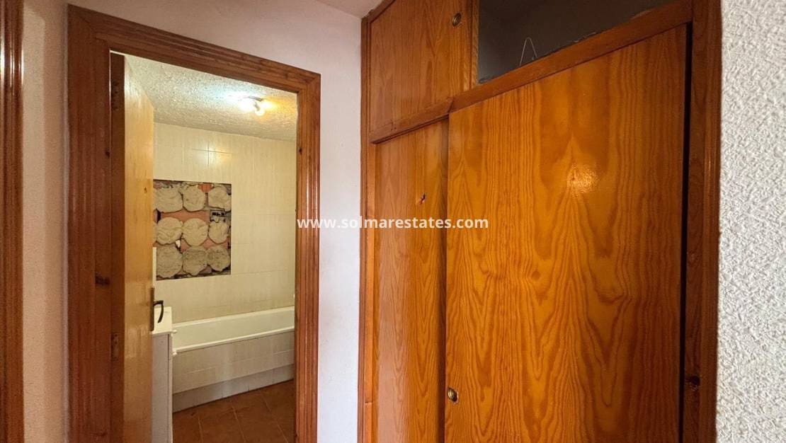 2 soverom Leilighet til salgs i El Chaparral med svømmebasseng - € 99 900 (Ref: 10043603)