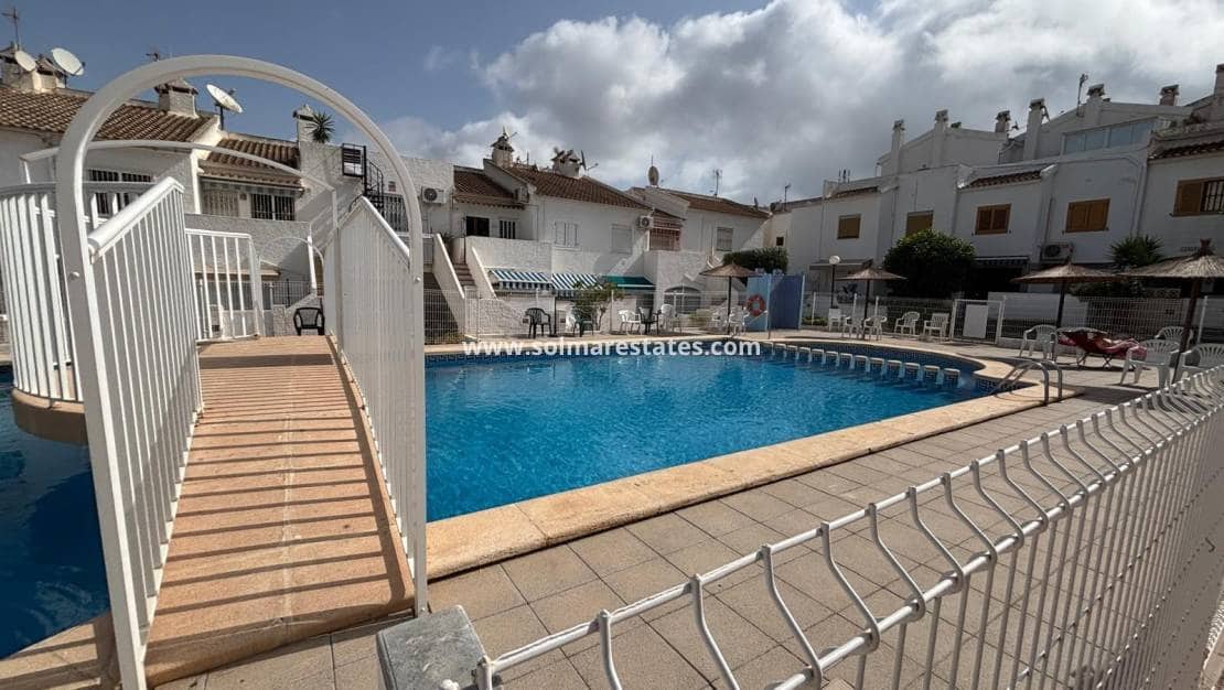 2 soverom Leilighet til salgs i El Chaparral med svømmebasseng - € 99 900 (Ref: 10043603)