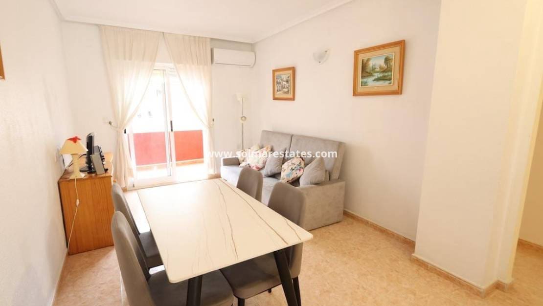 2 chambre Appartement à vendre à Torrevieja avec piscine - 142 000 € (Ref: 10044089)