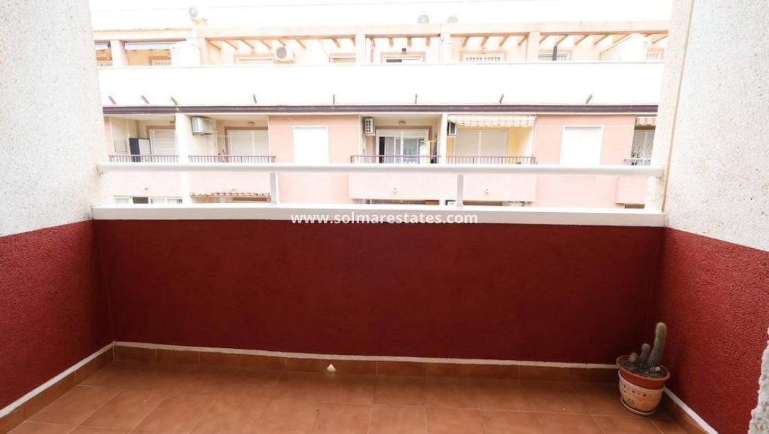 2 chambre Appartement à vendre à Torrevieja avec piscine - 142 000 € (Ref: 10044089)