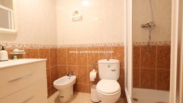 2 makuuhuone Huoneisto myytävänä paikassa Parque de las Naciones, Torrevieja mukana uima-altaan - 142 000 € (Ref: 10044089)
