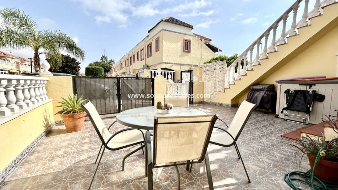 2 slaapkamer Appartement te koop in La Zenia met zwembad - € 189.000 (Ref: 10045474)