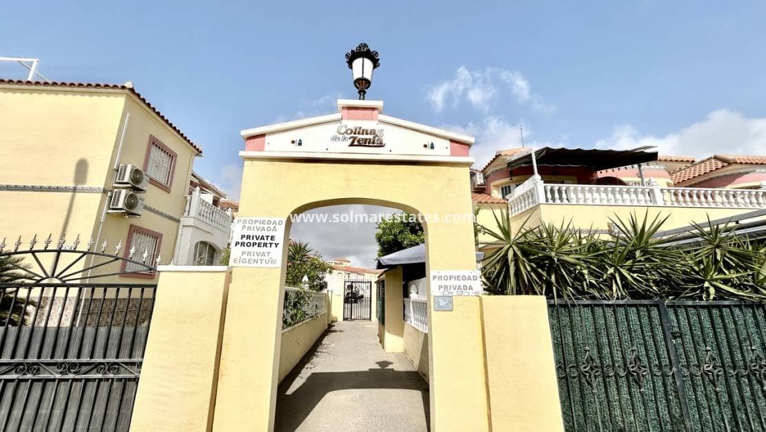 2 slaapkamer Appartement te koop in La Zenia met zwembad - € 189.000 (Ref: 10045474)