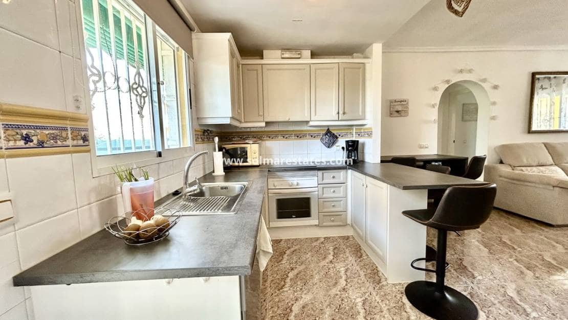 2 slaapkamer Appartement te koop in La Zenia met zwembad - € 189.000 (Ref: 10045474)