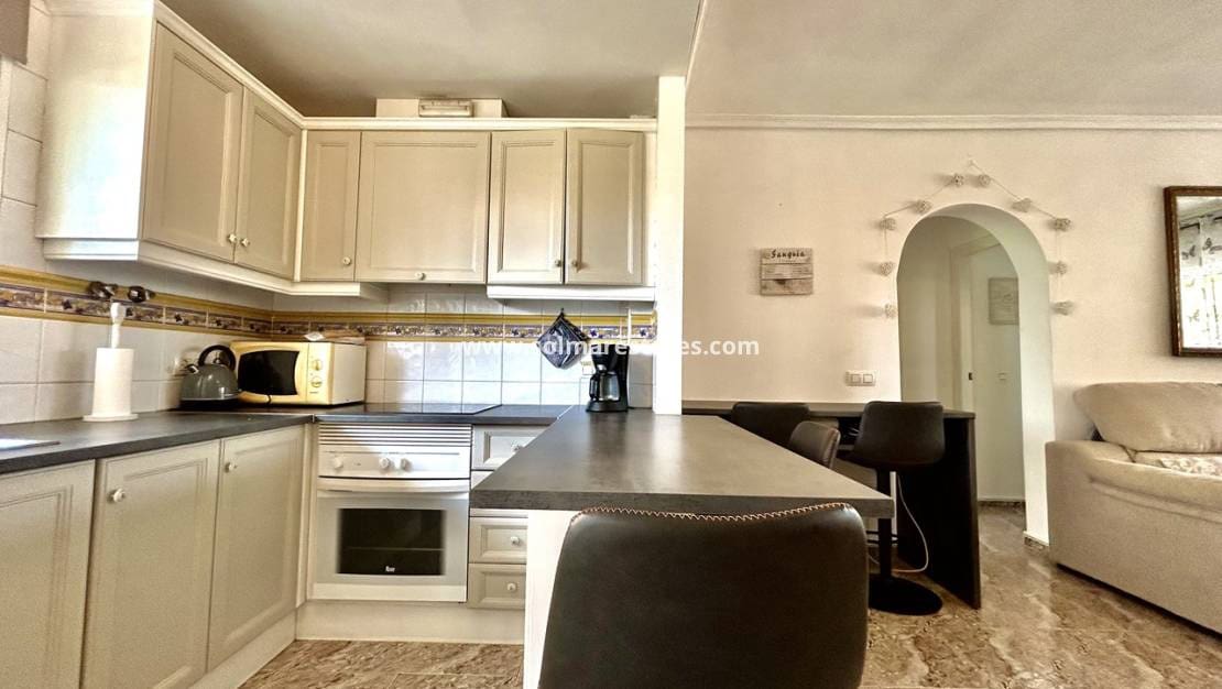 2 slaapkamer Appartement te koop in La Zenia met zwembad - € 189.000 (Ref: 10045474)