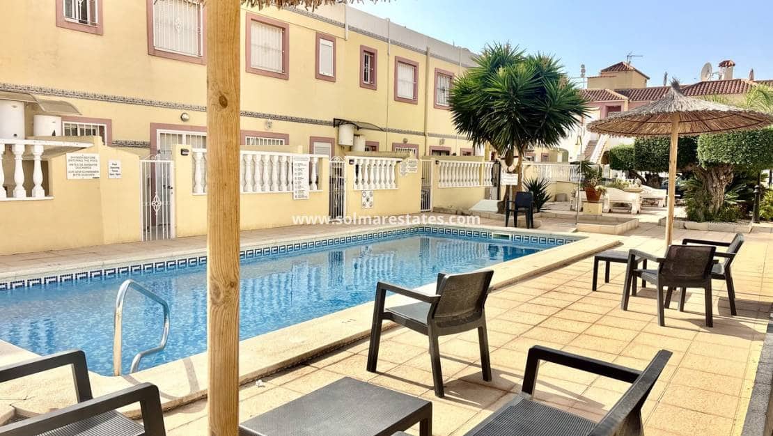 2 slaapkamer Appartement te koop in La Zenia met zwembad - € 189.000 (Ref: 10045474)