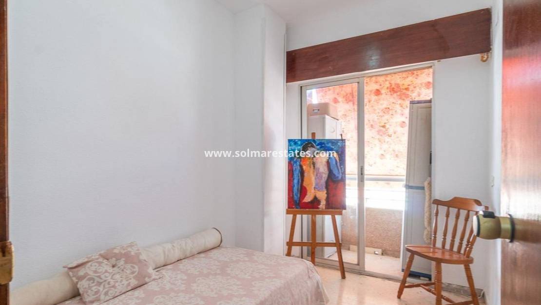 Apartamento de 3 habitaciones en Torrevieja en venta - 139.000 € (Ref: 10045732)