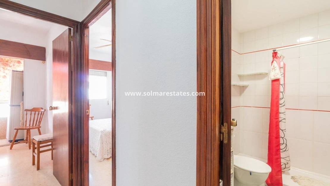 Apartamento de 3 habitaciones en Torrevieja en venta - 139.000 € (Ref: 10045732)