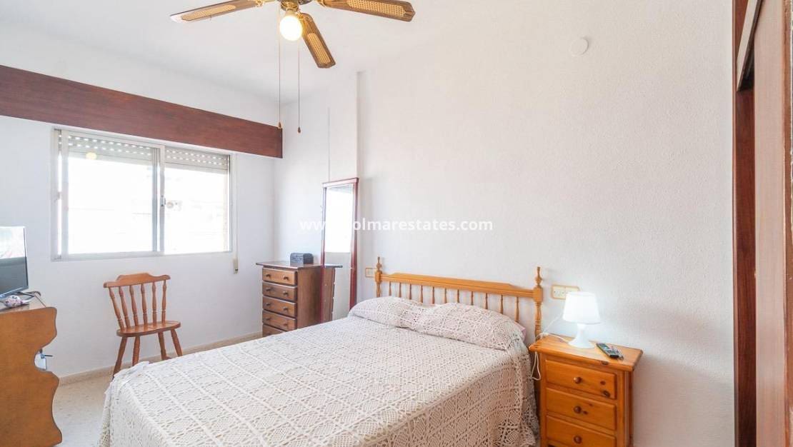 Apartamento de 3 habitaciones en Torrevieja en venta - 139.000 € (Ref: 10045732)