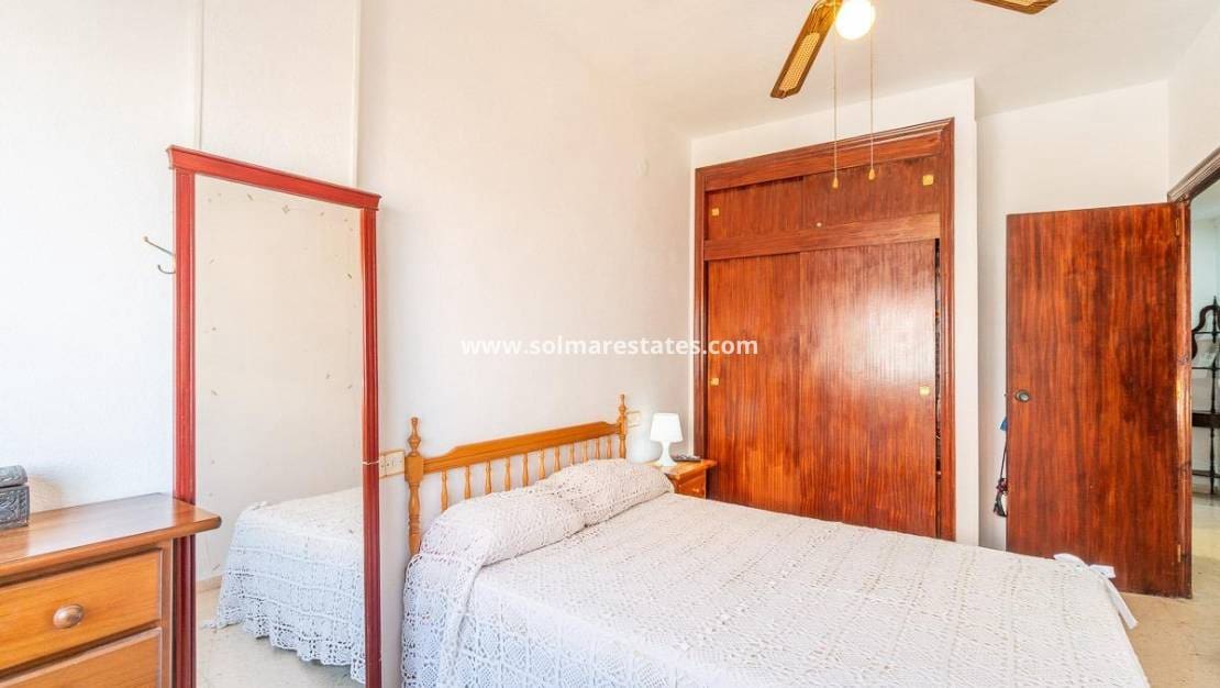 Apartamento de 3 habitaciones en Torrevieja en venta - 139.000 € (Ref: 10045732)