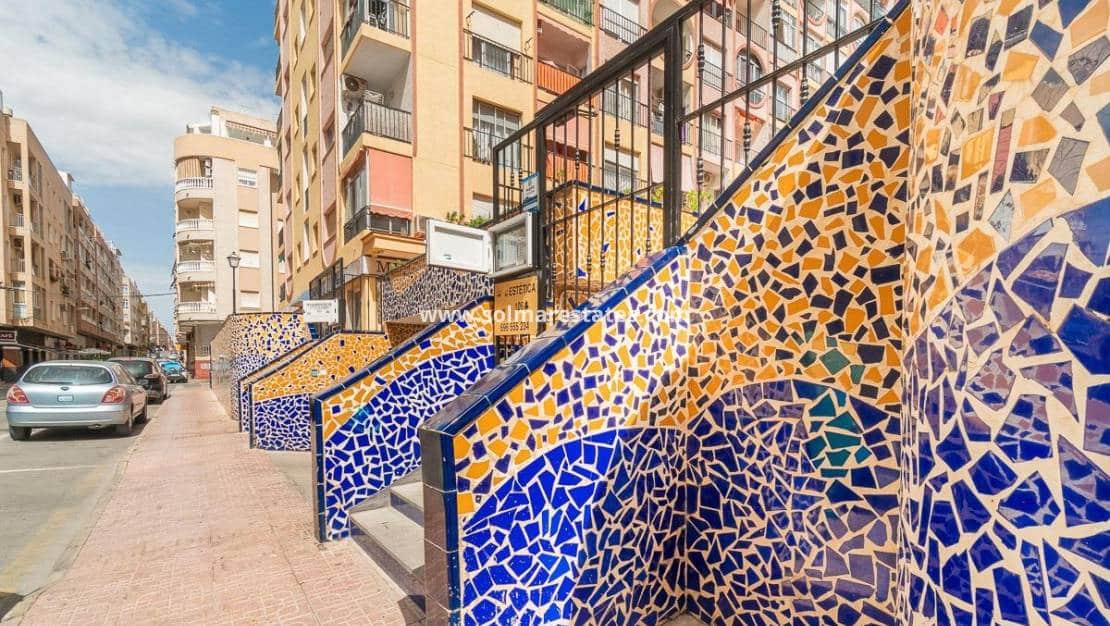 Apartamento de 3 habitaciones en Torrevieja en venta - 139.000 € (Ref: 10045732)