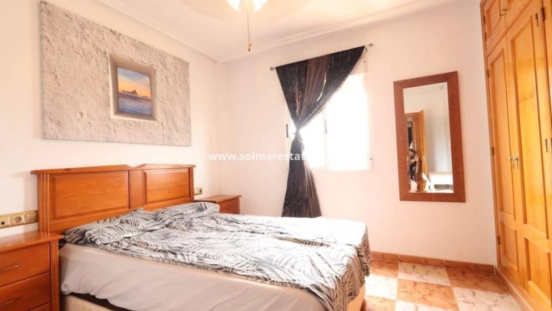 2 sovrum Lägenhet till salu i La Zenia med pool - 179 000 € (Ref: 10051899)