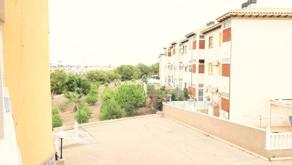 2 sovrum Lägenhet till salu i La Zenia med pool - 179 000 € (Ref: 10051899)
