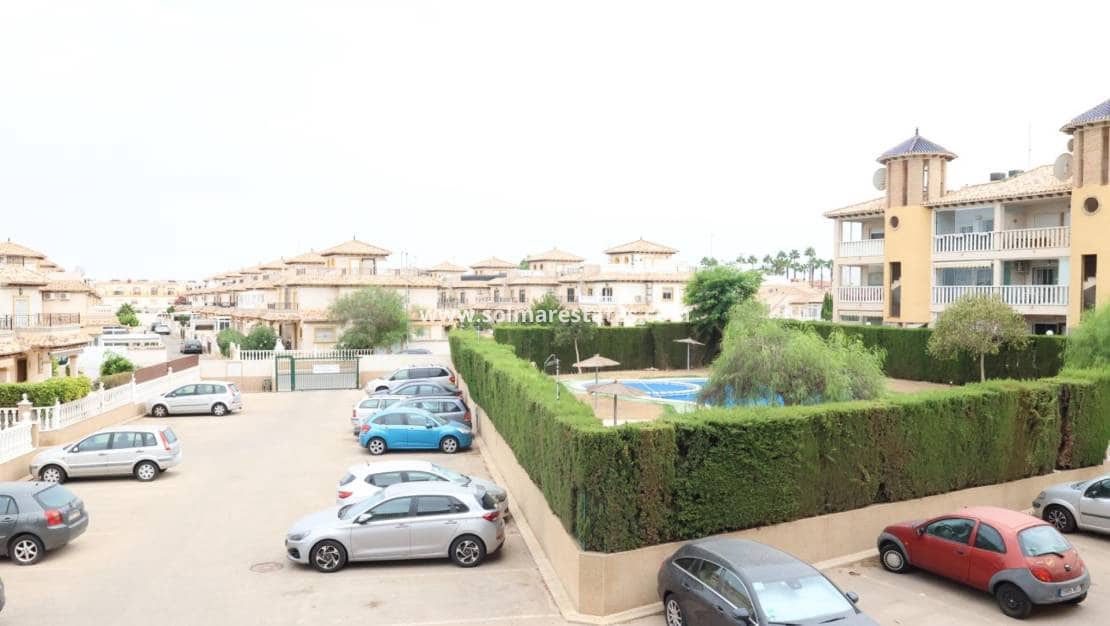 2 sovrum Lägenhet till salu i La Zenia med pool - 179 000 € (Ref: 10051899)