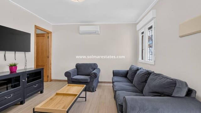 3 chambre Maison de Ville à vendre à El Chaparral - La Siesta - La Torreta, Torrevieja avec piscine - 199 000 € (Ref: 10054489)