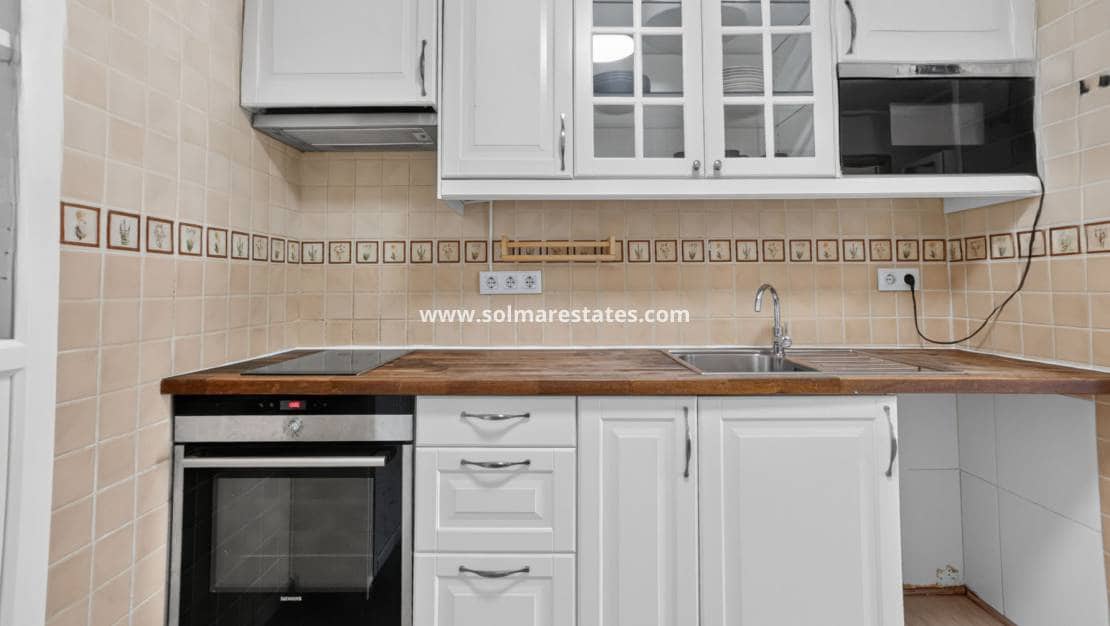 3 chambre Maison de Ville à vendre à Torrevieja avec piscine - 199 000 € (Ref: 10054489)