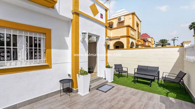 3 chambre Maison de Ville à vendre à El Chaparral - La Siesta - La Torreta, Torrevieja avec piscine - 199 000 € (Ref: 10054489)
