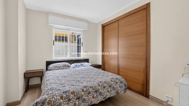 3 chambre Maison de Ville à vendre à El Chaparral - La Siesta - La Torreta, Torrevieja avec piscine - 199 000 € (Ref: 10054489)