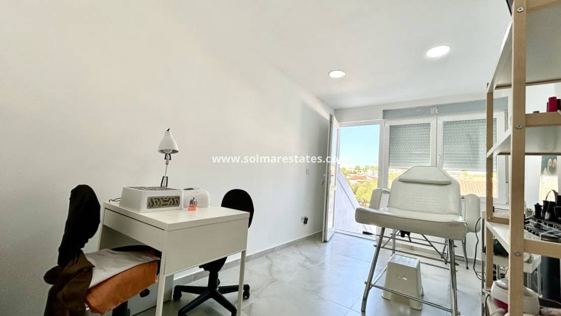 3 sypialnia Dom na sprzedaż w Los Balcones - 210 000 € (Ref: 10057356)