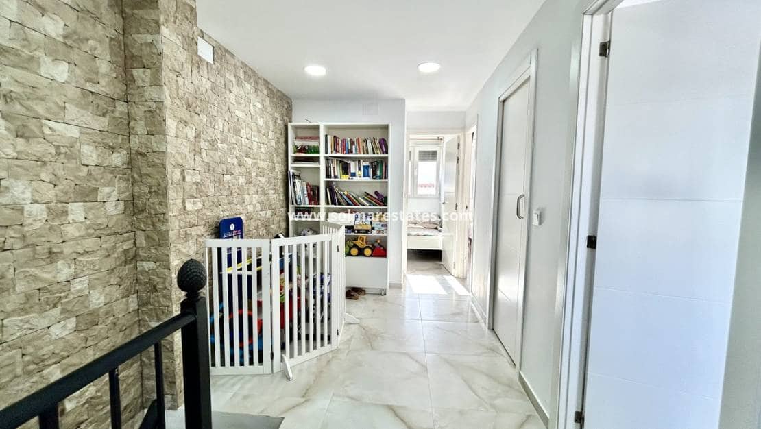 3 sypialnia Dom na sprzedaż w Los Balcones - 210 000 € (Ref: 10057356)