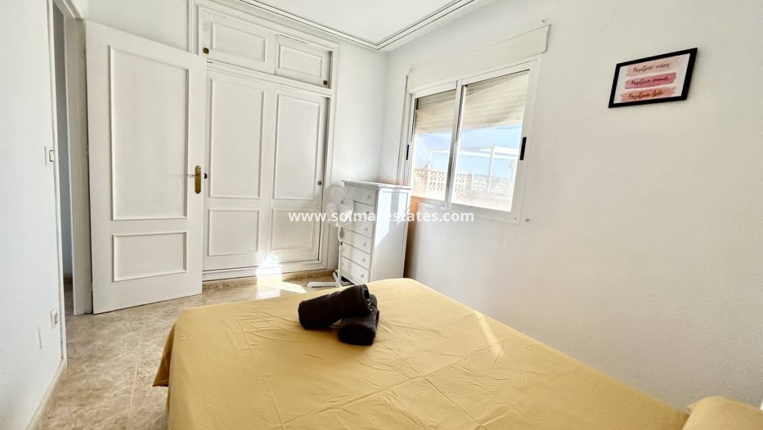 3 quarto Casa em Banda para venda em La Zenia com piscina - 199 900 € (Ref: 10057357)
