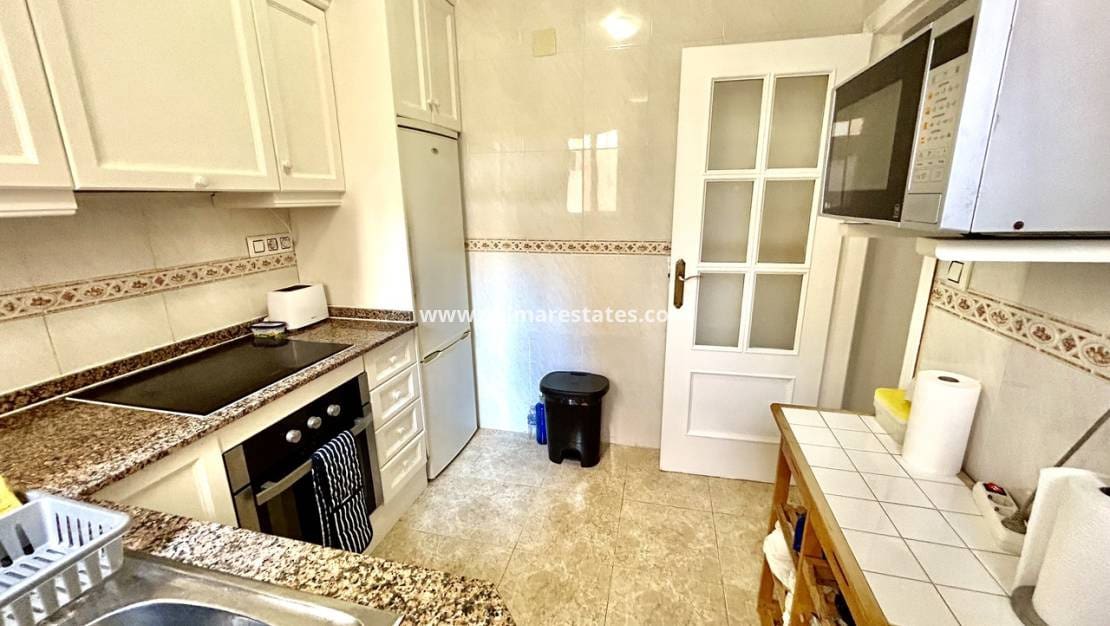 3 quarto Casa em Banda para venda em La Zenia com piscina - 199 900 € (Ref: 10057357)