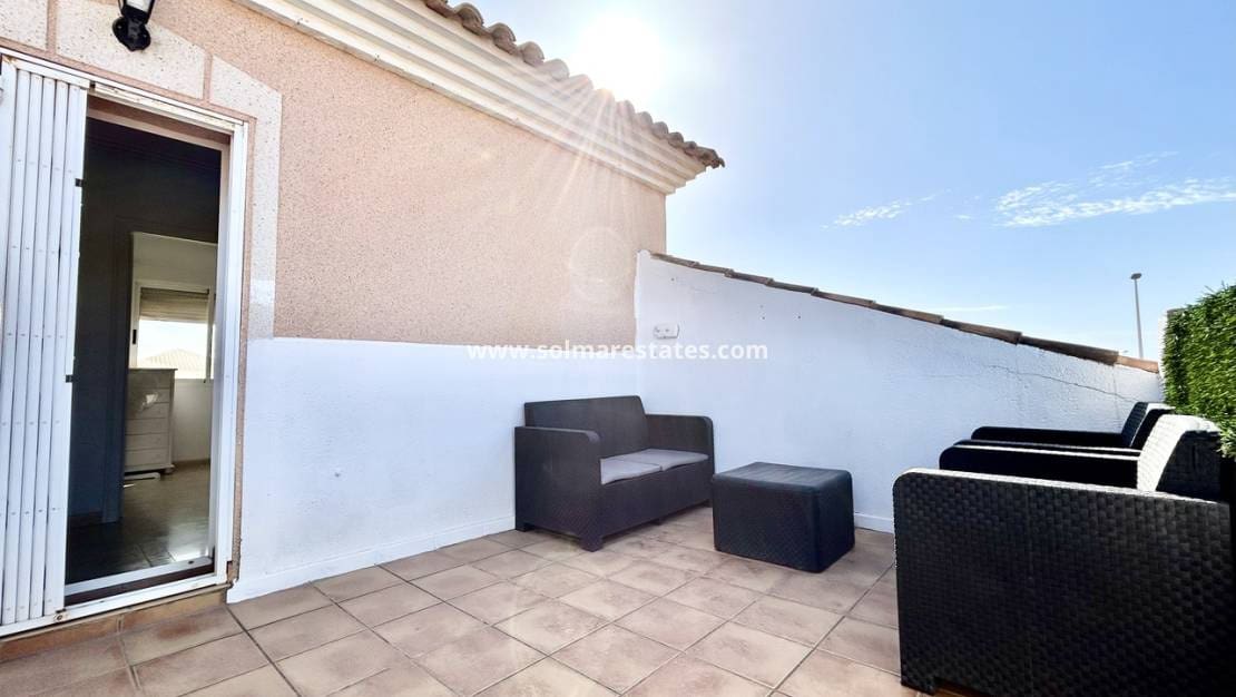 3 quarto Casa em Banda para venda em La Zenia com piscina - 199 900 € (Ref: 10057357)