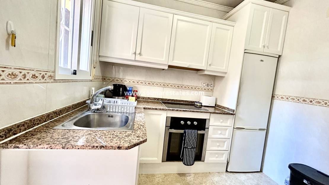 3 quarto Casa em Banda para venda em La Zenia com piscina - 199 900 € (Ref: 10057357)
